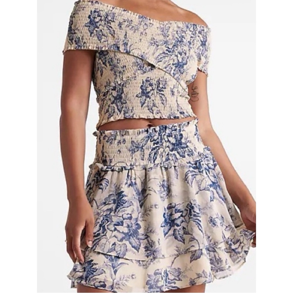 Express Smocked Blue Cream Floral Top Size Off Shoulder Extra Small